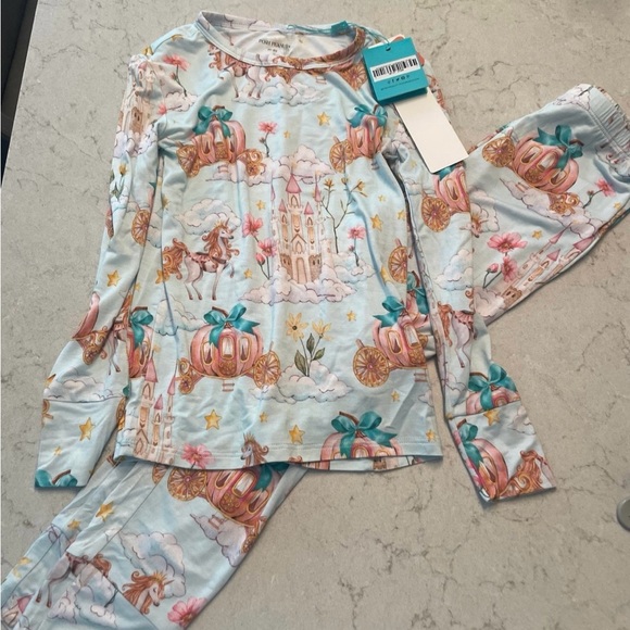 Posh Peanut Catherine NWTs 7-8 2 piece pj set